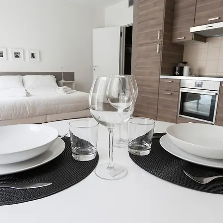 Italianway-Poma Apartment Milan Exterior photo